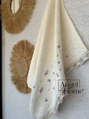 %100 Pamuk Yüz Havlusu Nakışlı ve Çiçek Motifli - Mürdüm - Angel Home