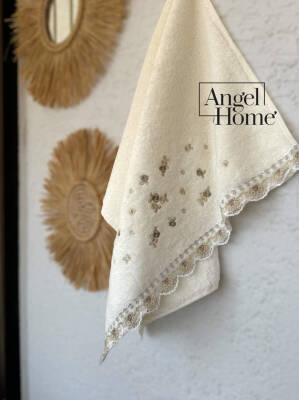 %100 Pamuk Yüz Havlusu Nakışlı ve Çiçek Motifli - Vizon - Angel Home