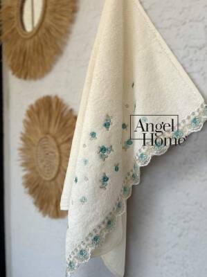 %100 Pamuk Yüz Havlusu Nakışlı ve Çiçek Motifli - Mavi - Angel Home