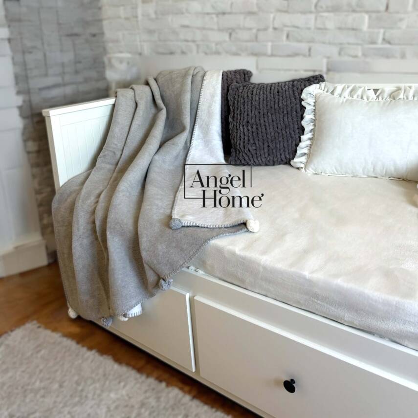 Tek Kişilik Merinos Ponponlu Battaniye – Çift Taraflı, 150x200 cm (Gri-Krem) - 1