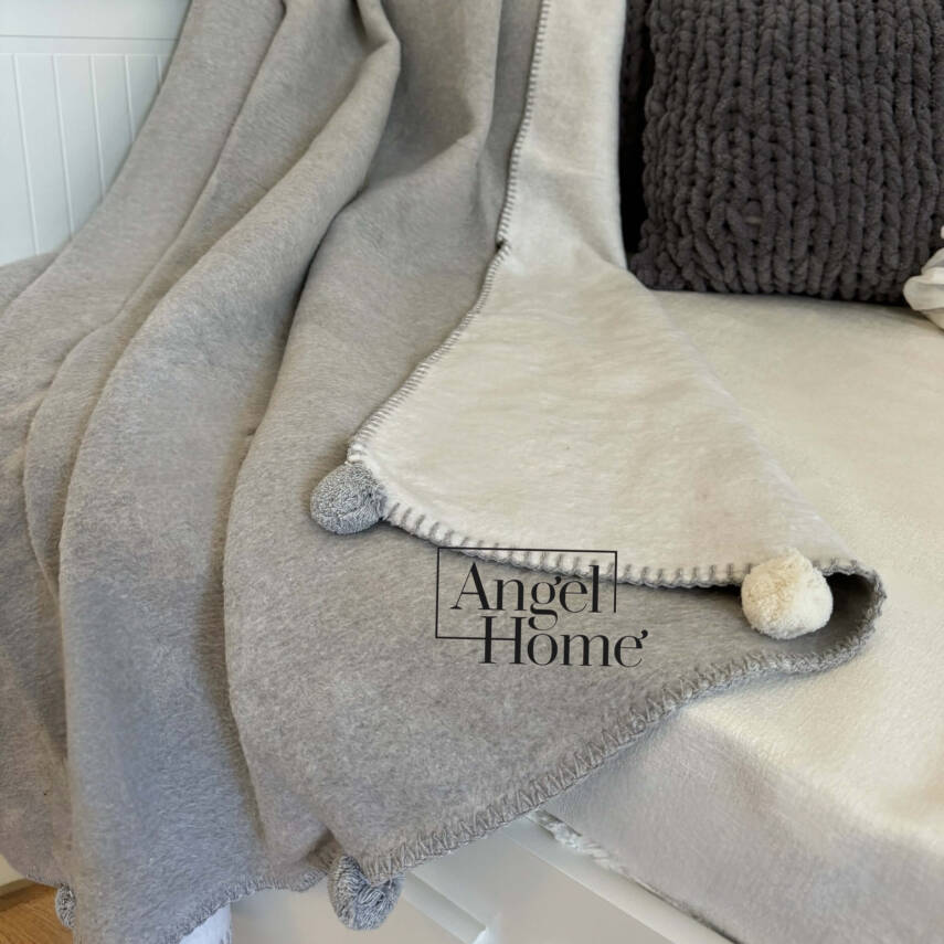 Tek Kişilik Merinos Ponponlu Battaniye – Çift Taraflı, 150x200 cm (Gri-Krem) - 2