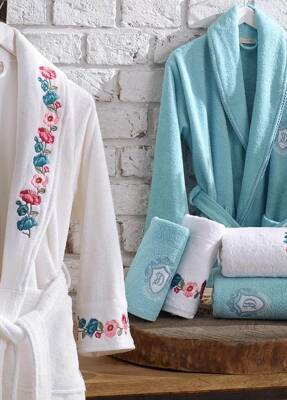 Valeria 6 Parça %100 Pamuk Nakışlı Bornoz Seti - Beyaz/Mavi - Dantela